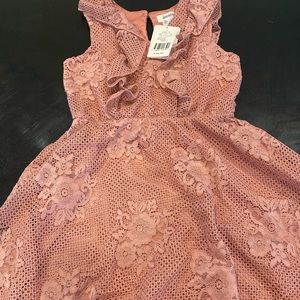 Girls size 7 adorable pink dress!
